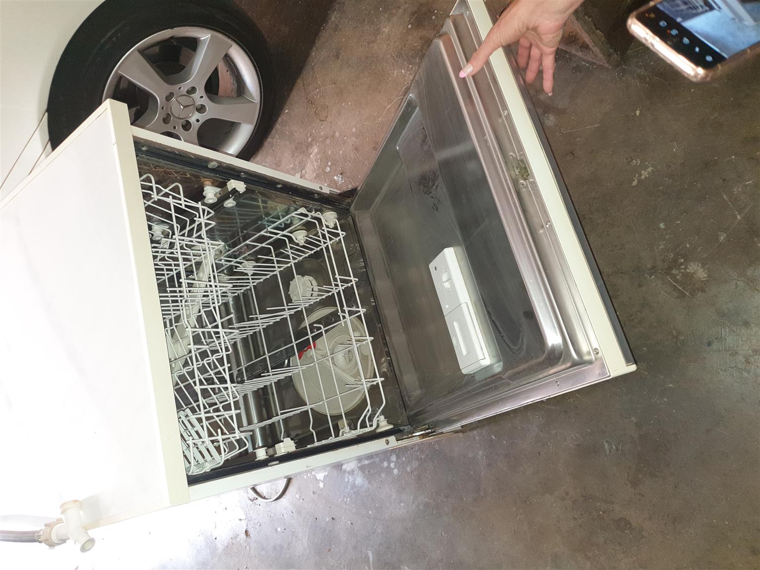 DEFY Dishwasher
