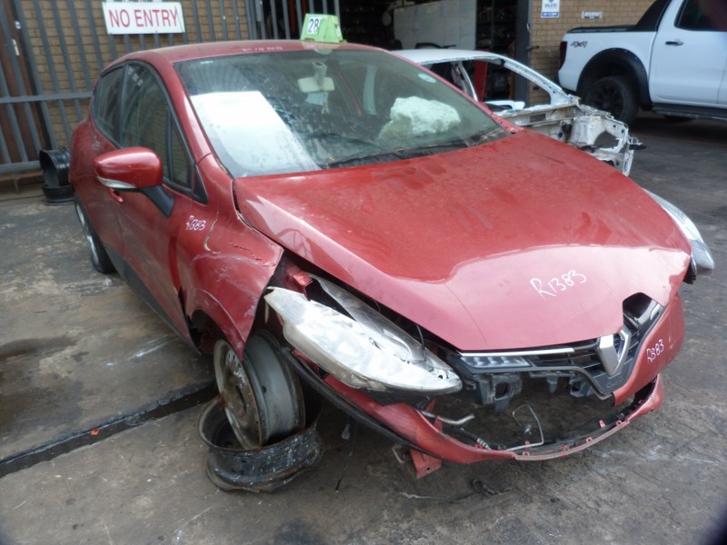 Renault Clio IV 900T Manual Burgundy - 2014 STRIPPING FOR SPARES - Private Seller