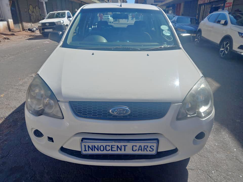 2015 FORD IKON 1.6 PETROL, MANUAL, WHITE COLOR, MILEAGE 59000KM 2015 FORD IKON 1.6 PETROL, MANUAL, WHITE COLOR, MILEAGE 59000KM