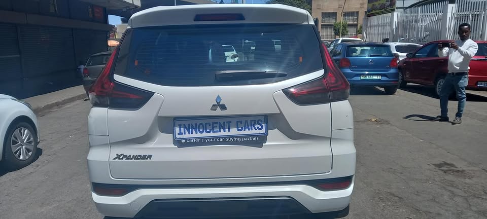 2022 MITSUBISHI XPANDER 1.5 PETROL, MANUAL TRANSMISSION WHITE COLOUR, MILEAGE 20000KM