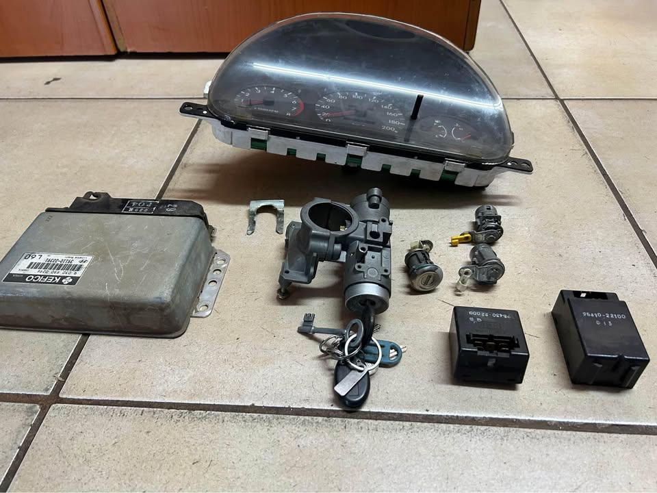 1999 Hyundai accent 1.5 i lockset available - Private Seller 1999 Hyundai accent 1.5 i lockset available - Private Seller