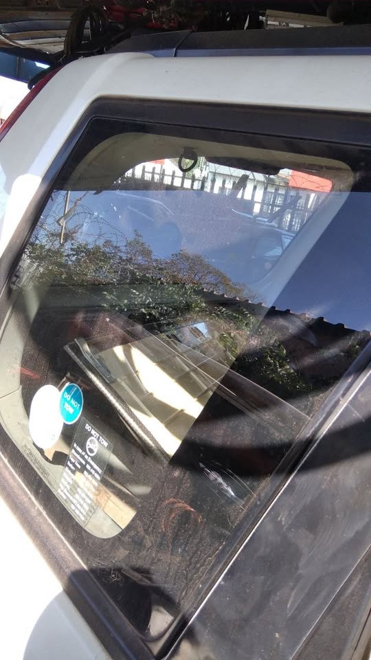 NISSAN X-TRAIL REAR WINDOW FOR SALE - Private Seller