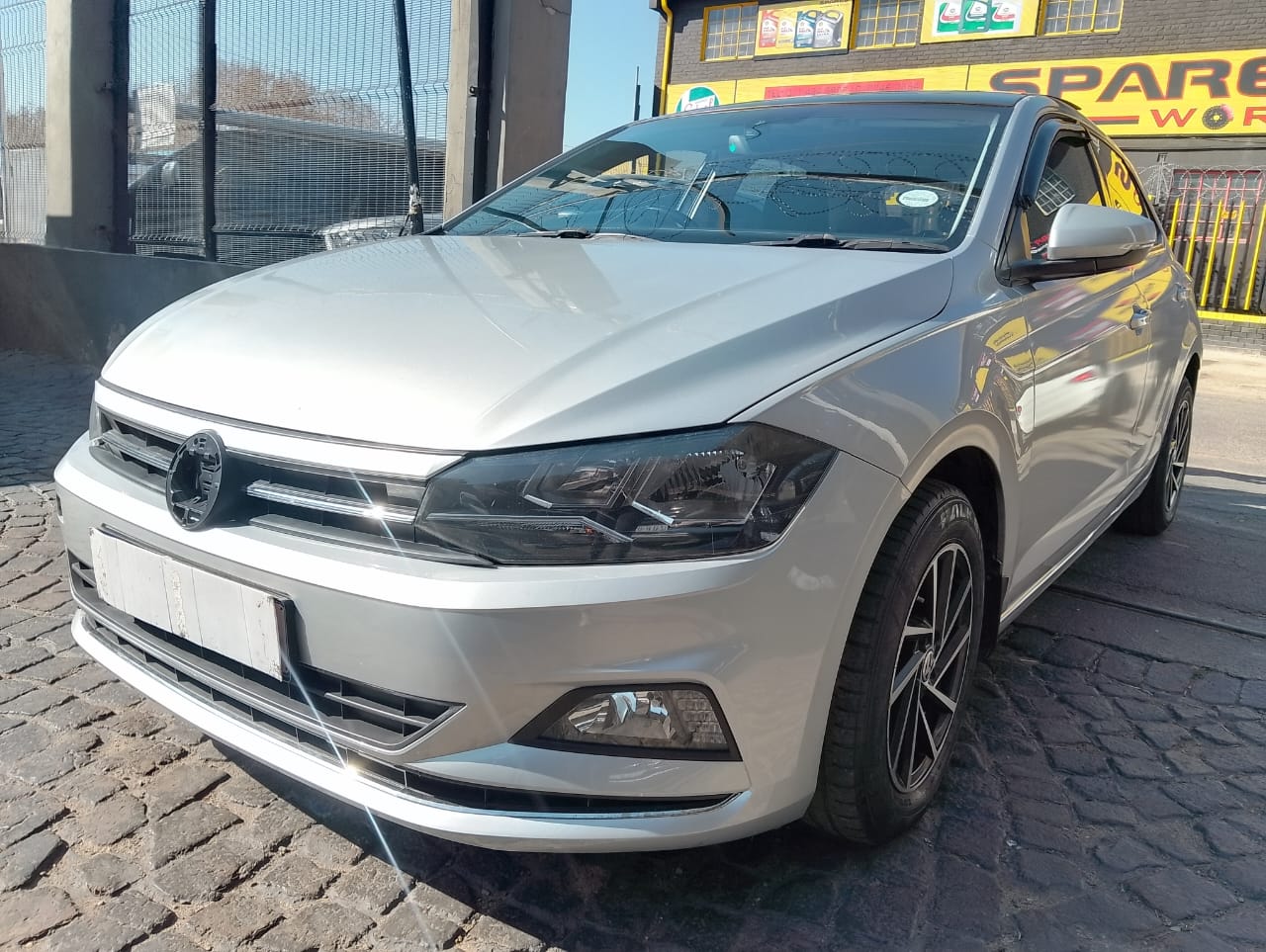 POLO 2018 HATCH