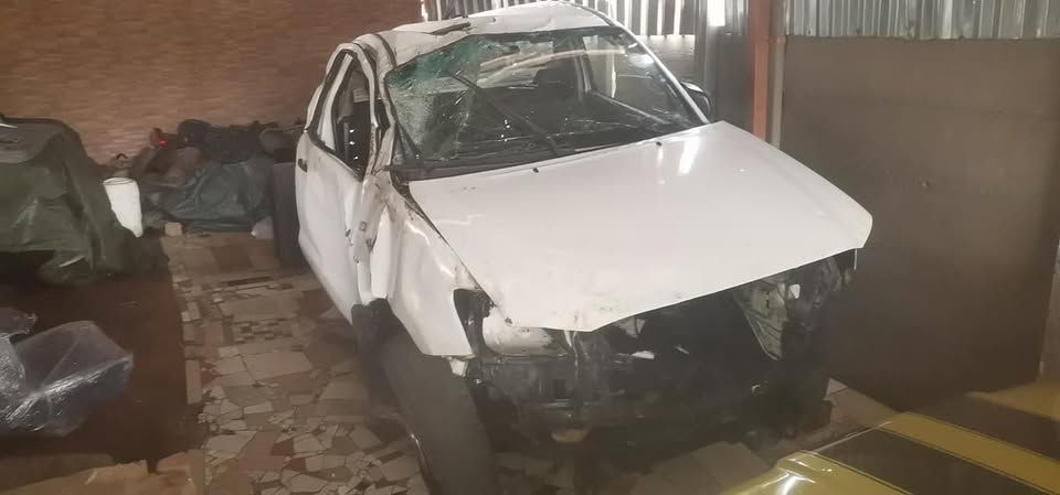 Toyota hilux d4d 4x4 stripping for spares - Private Seller