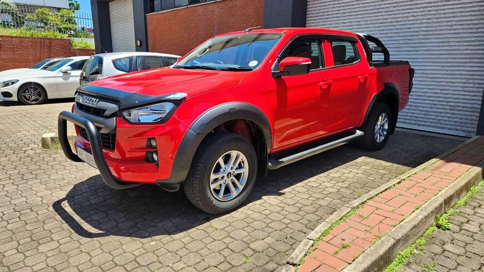 Isuzu Wheel Arches and accessories - Private Seller