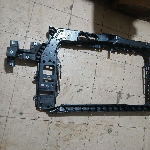 Mahindra xuv 3xo cradle - Private Seller Mahindra xuv 3xo cradle - Private Seller