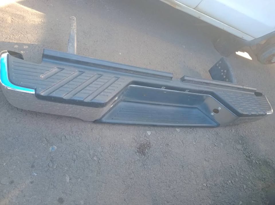 Nissan NP300 hardbody D22 4x4 rear bumper for sale WhatsApp or cell