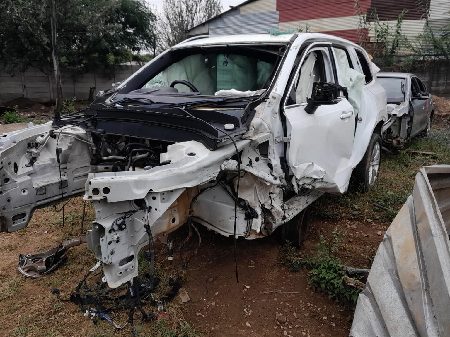 2015 VOLVO XC90 D4 2.0 FOR STRIPPING - Private Seller 2015 VOLVO XC90 D4 2.0 FOR STRIPPING - Private Seller