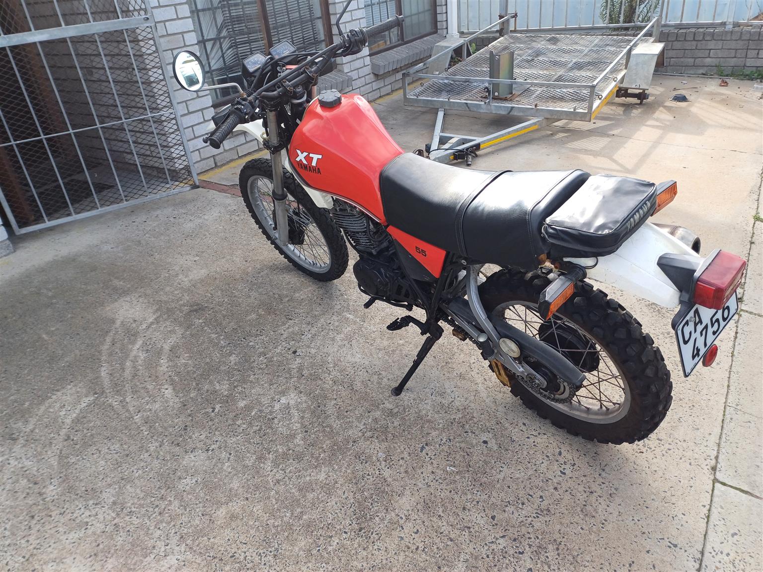 Yamaha XT 550 for sale all paperwork in order on the road - Private Seller