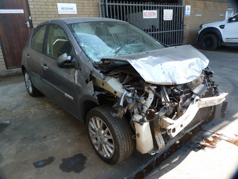 Renault Clio III 1.2 16V Vavavoom Manual Grey - 2010 STRIPPING FOR SPARES - Private Seller