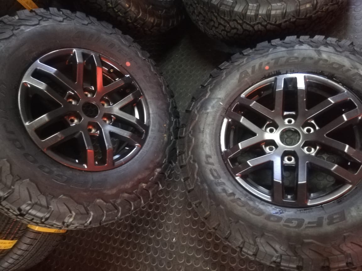 17inch Ford Raptor original mags with brand new 285/70/17 BF GooDrich ...