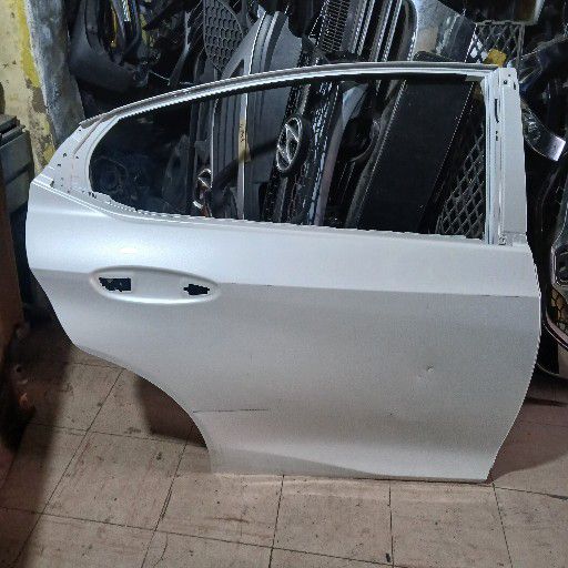 Lexus es350 door - Private Seller Lexus es350 door - Private Seller