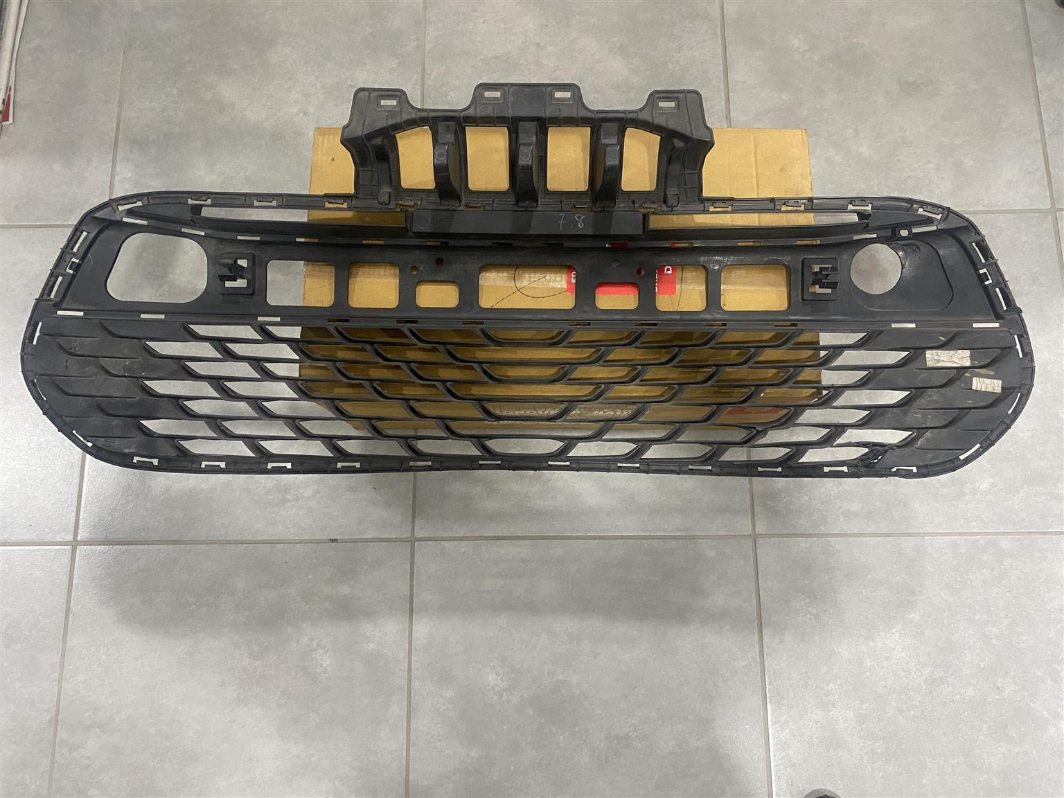 2021 KIA RIO FRONT BUMPER GRILLE FOR SALE - Private Seller 2021 KIA RIO FRONT BUMPER GRILLE FOR SALE - Private Seller