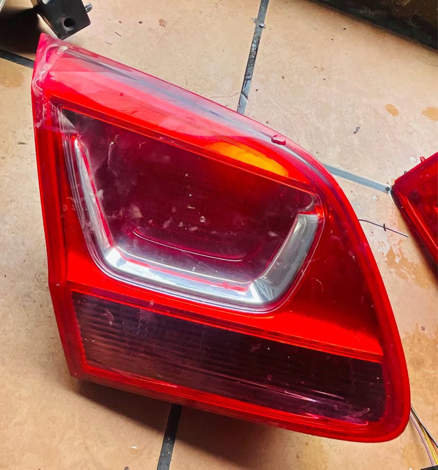 Chevrolet Cruze Sedan Taillight - Private Seller Chevrolet Cruze Sedan Taillight - Private Seller