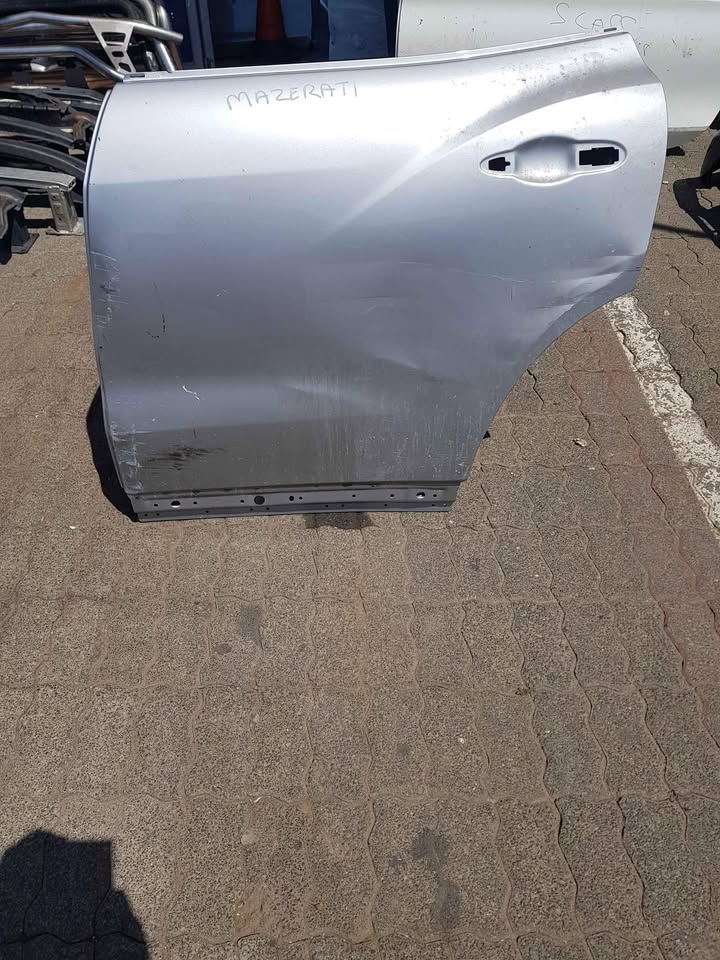 Maserati SHELL DOOR - Private Seller Maserati SHELL DOOR - Private Seller