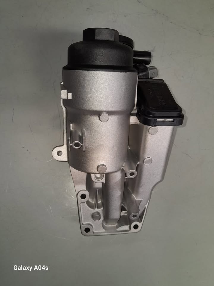 VOLVO 2.5T C30/ C70/ S40 & S60 OIL FILTER HOUSING FOR SALE - Private Seller
