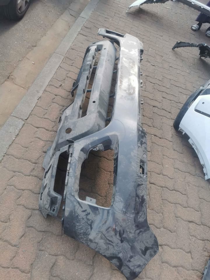 Range Rover Sport front bumper 2019 - Private Seller Range Rover Sport front bumper 2019 - Private Seller