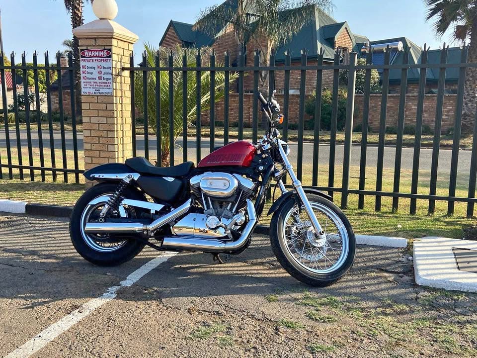 Harley 883 Sportster - Private Seller Harley 883 Sportster - Private Seller
