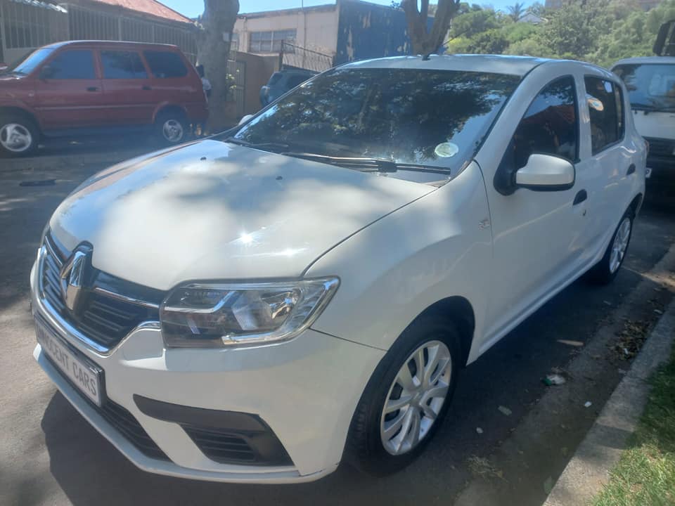 2020 RENAULT SANDERO T900 PETROL, MANUAL, WHITE COLOR, MILEAGE 68000KMS