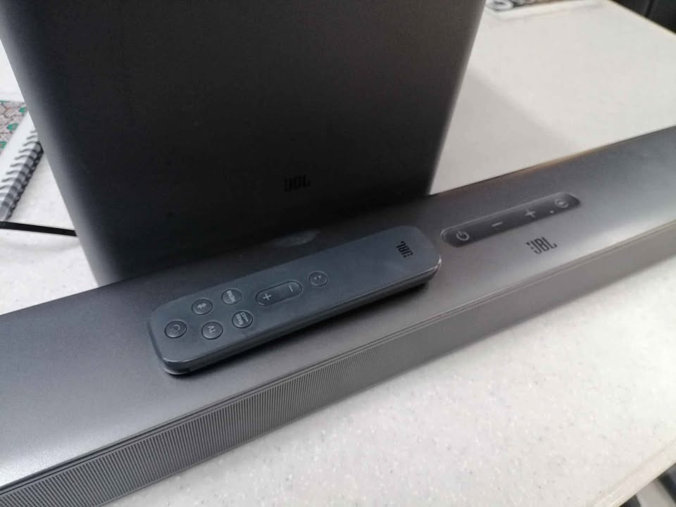 JBL 2.1 SOUNDBAR AND SUB WOOFER