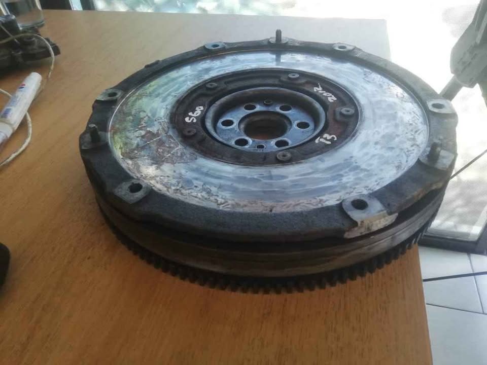 Volvo S60 T3 2012 Clutch kit - Private Seller Volvo S60 T3 2012 Clutch kit - Private Seller