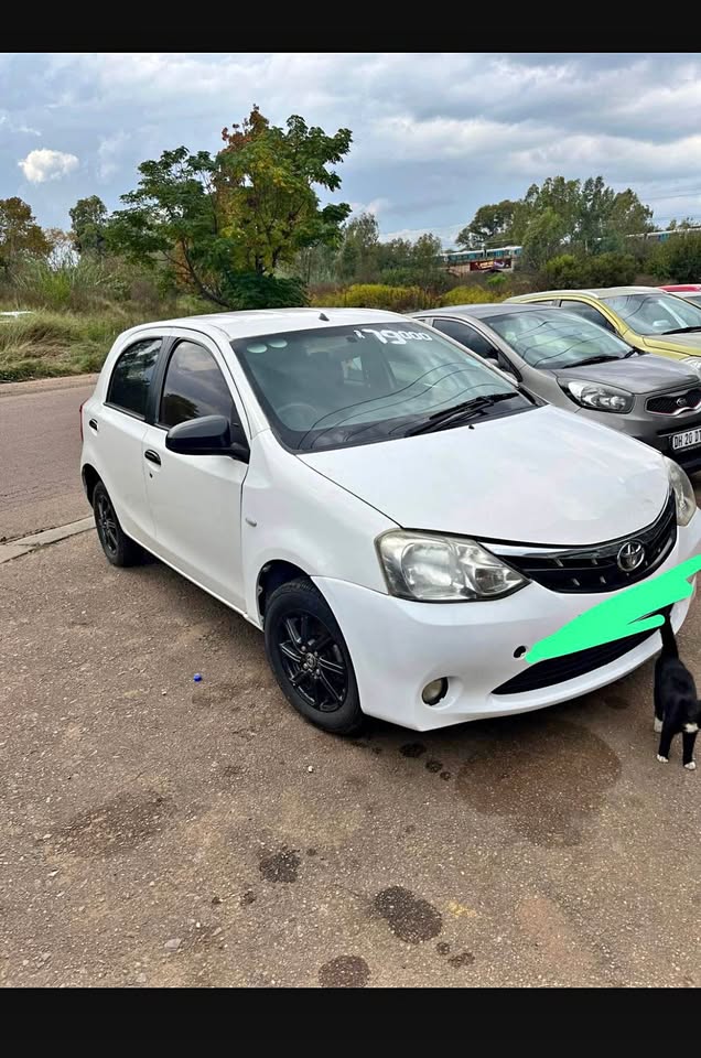 2016 TOYOTA ETIOS HATCH FOR SPARES - Private Seller 2016 TOYOTA ETIOS HATCH FOR SPARES - Private Seller