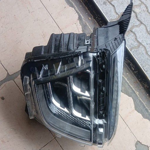Hyundai creta headlight - Private Seller Hyundai creta headlight - Private Seller