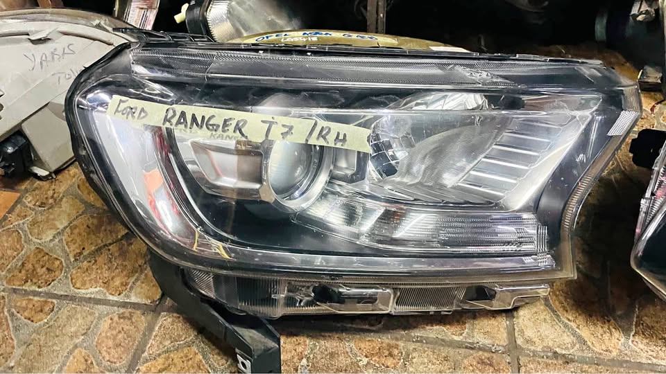 Ford Ranger T7 headlight - Private Seller Ford Ranger T7 headlight - Private Seller