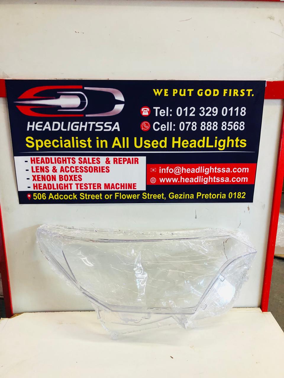 Toyota Rav4 right side headlight replacement lens (2016) - Private Seller Toyota Rav4 right side headlight replacement lens (2016) - Private Seller