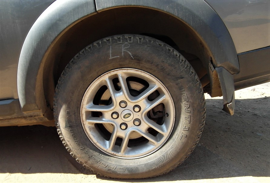 Land Rover Discovery 3 Fender Trimming | AUTO EZI Land Rover Discovery 3 Fender Trimming | AUTO EZI