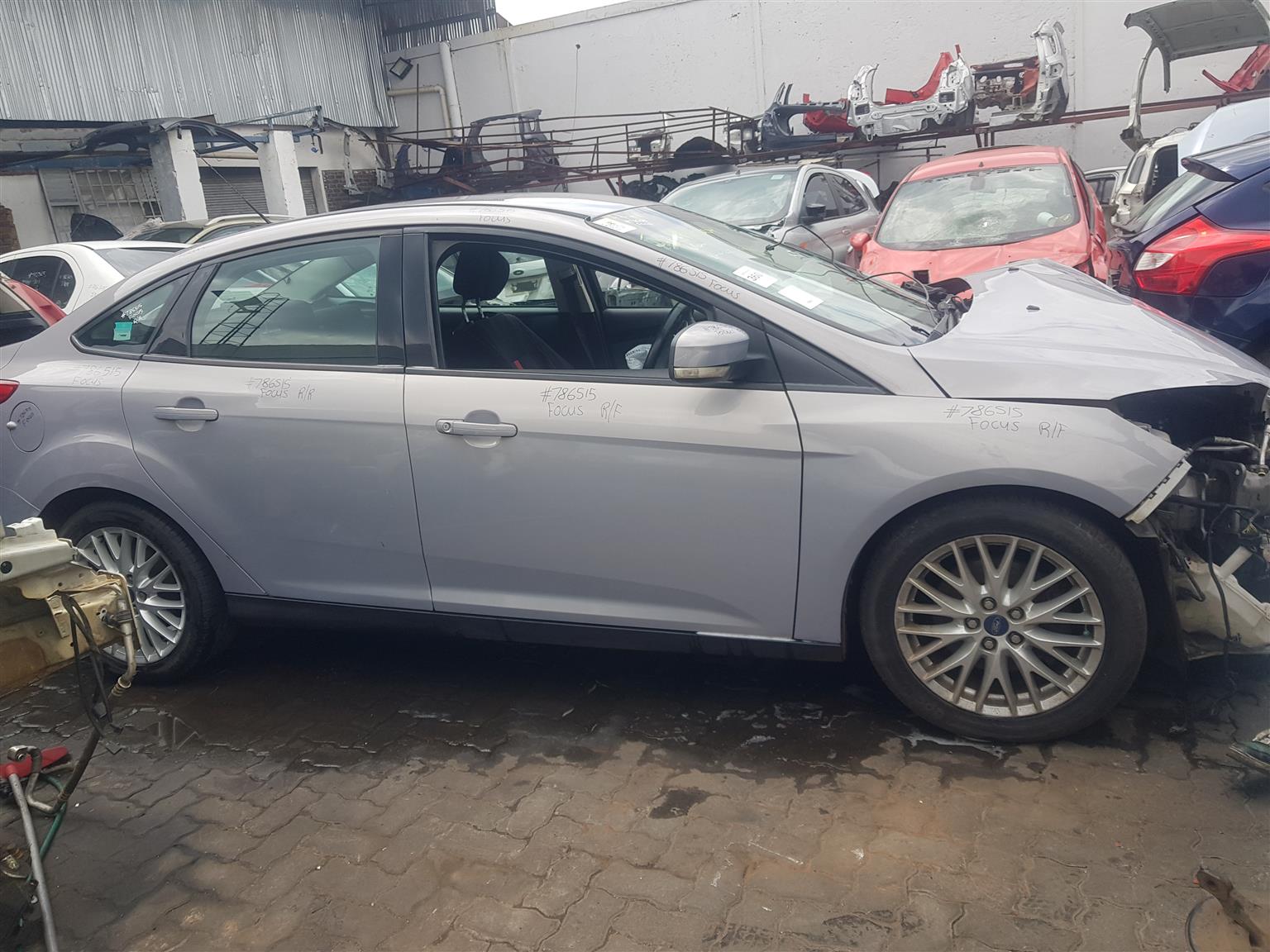 Ford focus stripping - Private Seller
