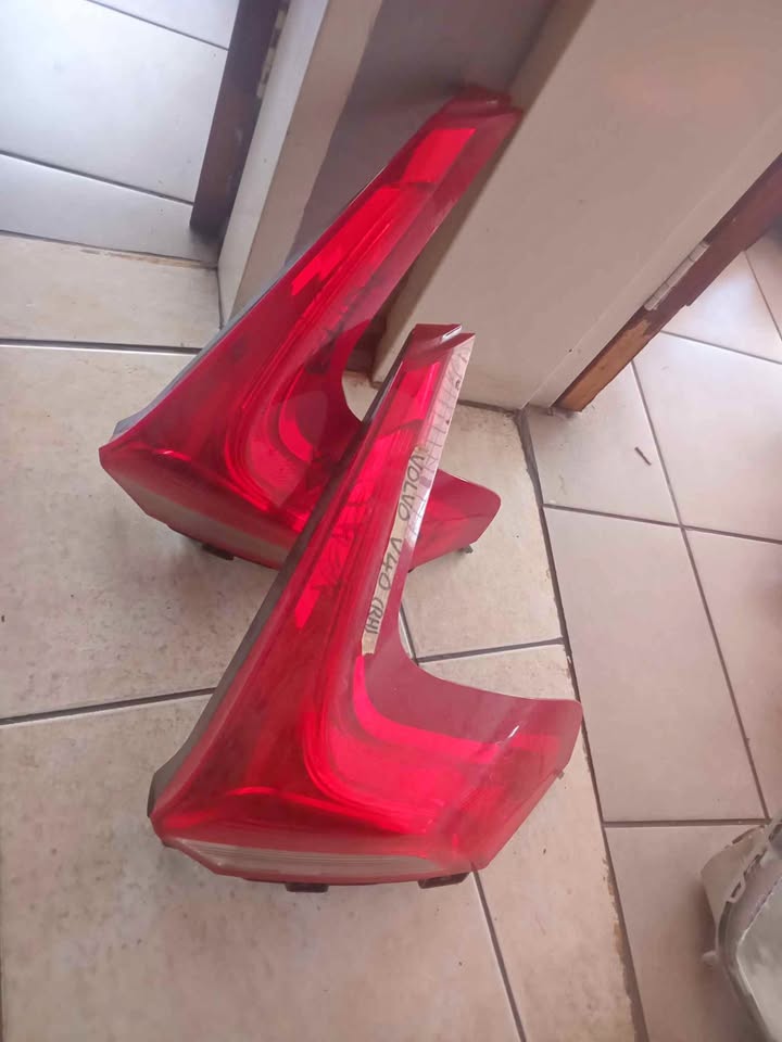 Volvo V40 taillight - Private Seller Volvo V40 taillight - Private Seller
