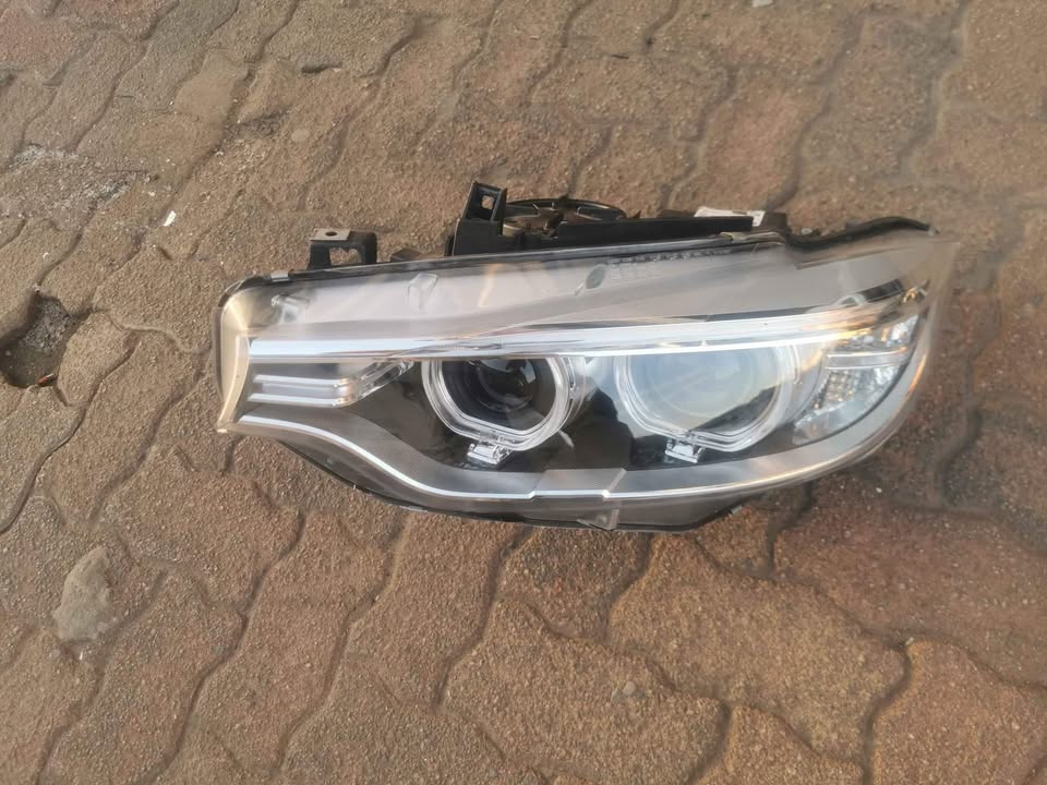 BMW F32 4 series left headlight - Private Seller BMW F32 4 series left headlight - Private Seller