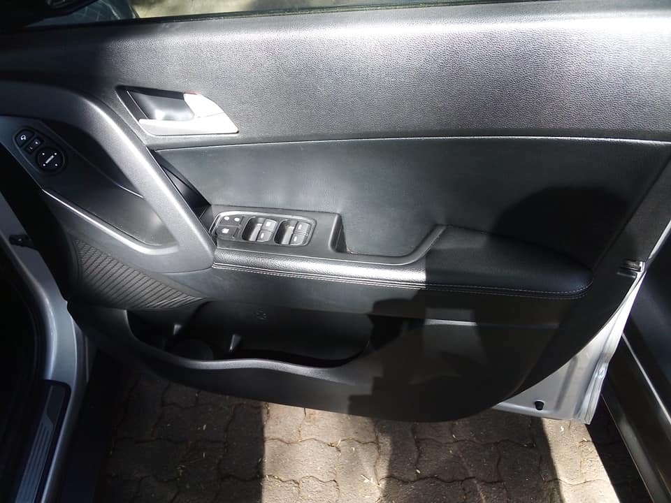 2019 HYUNDAI CRETA 1.6 DIESEL, REVERSE CAMERA  AUTOMATIC  SILVER FULL SERVICE HISTORY, LEATHER
