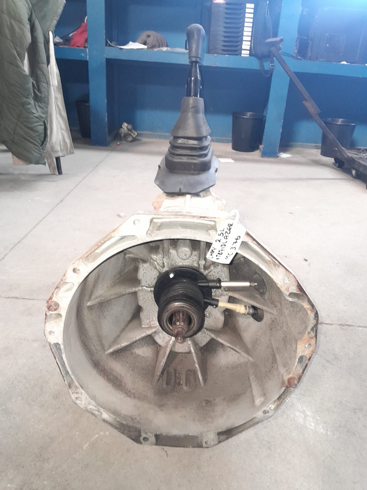 CHEVROLET TRAILBLAZER 2.5L 2X4 MANUAL GEARBOX FOR SALE - Private Seller CHEVROLET TRAILBLAZER 2.5L 2X4 MANUAL GEARBOX FOR SALE - Private Seller