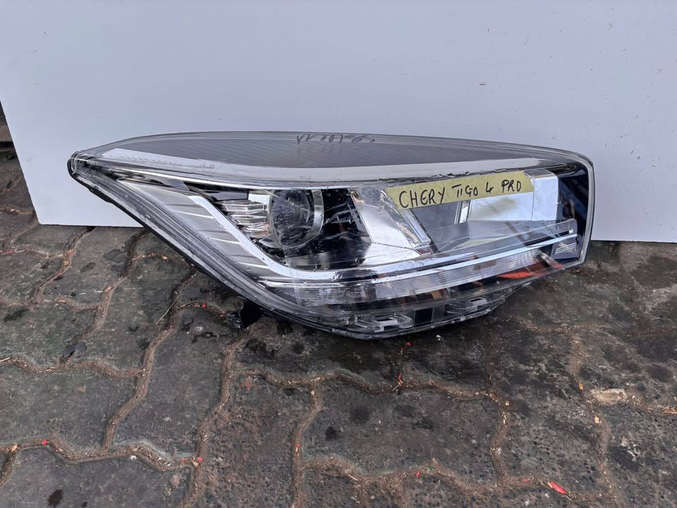 Chery Tiggo Pro 4 Headlight - Private Seller Chery Tiggo Pro 4 Headlight - Private Seller