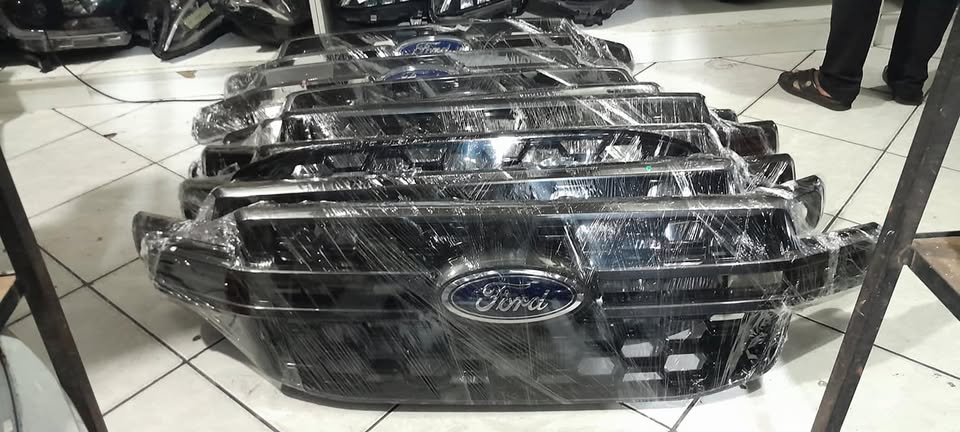 FORD RANGER T9 GRILL 2023 - Private Seller