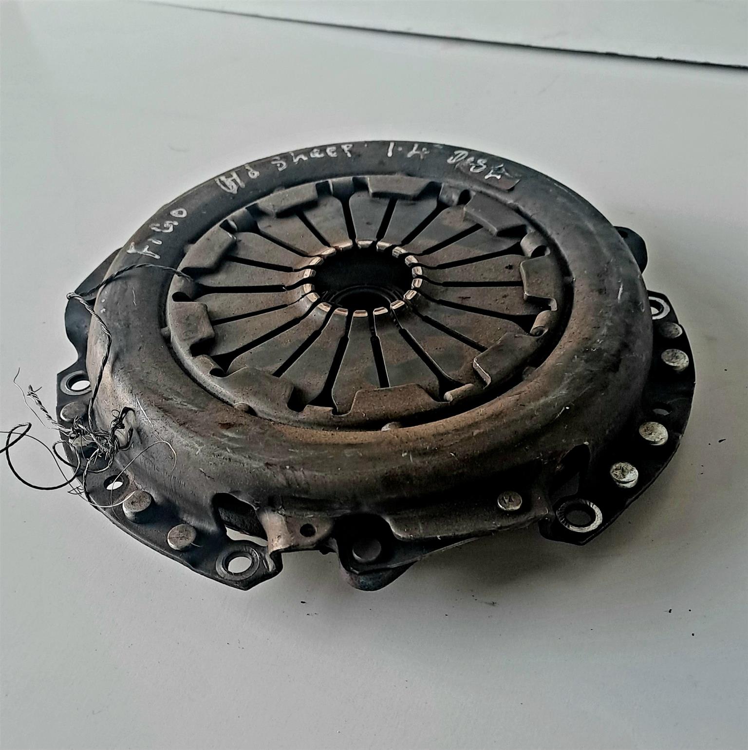 1.0 clutches ford - Private Seller 1.0 clutches ford - Private Seller