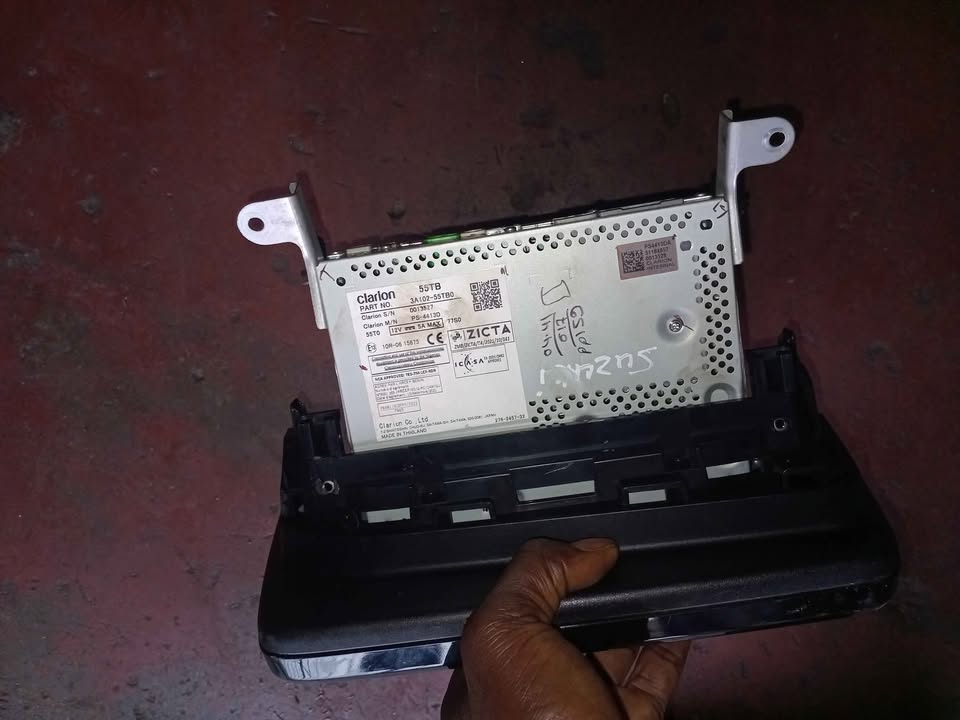 Suzuki Beleno radio new shape - Private Seller