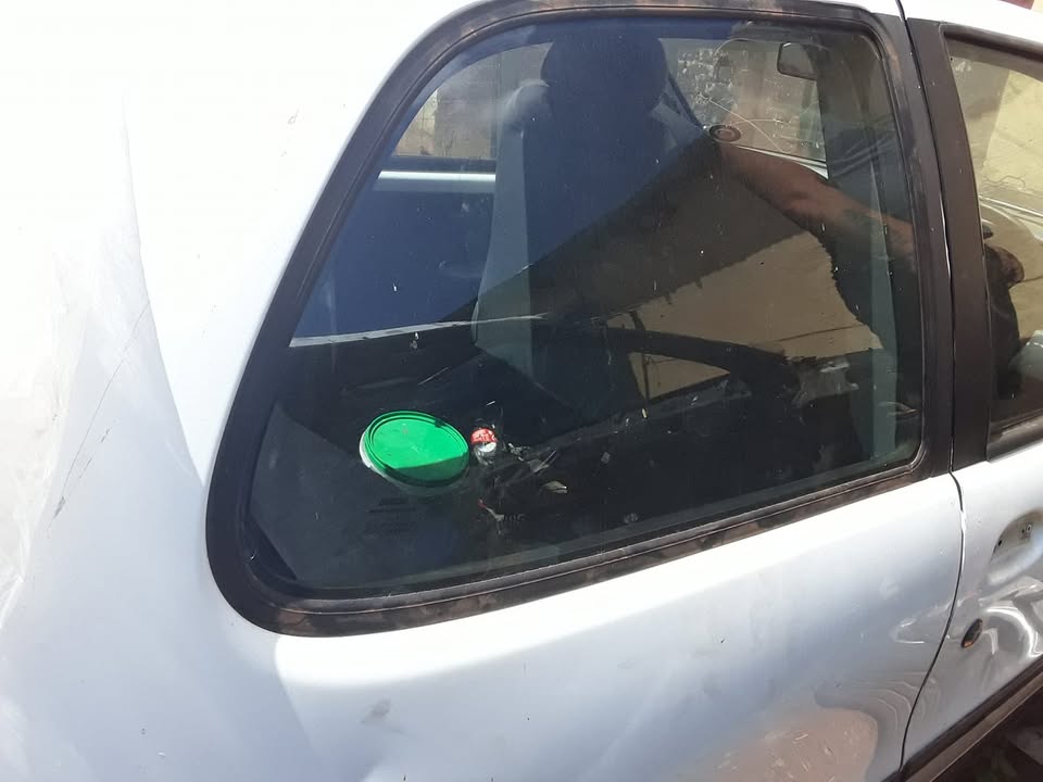 Fiat palio Right rear window - Private Seller