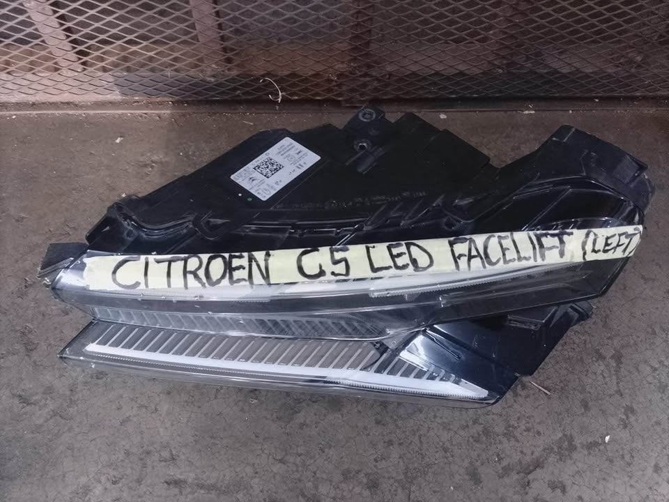 Citroen C5 LED FACELIFT LEFTSIDE HEADLIGHT - Private Seller