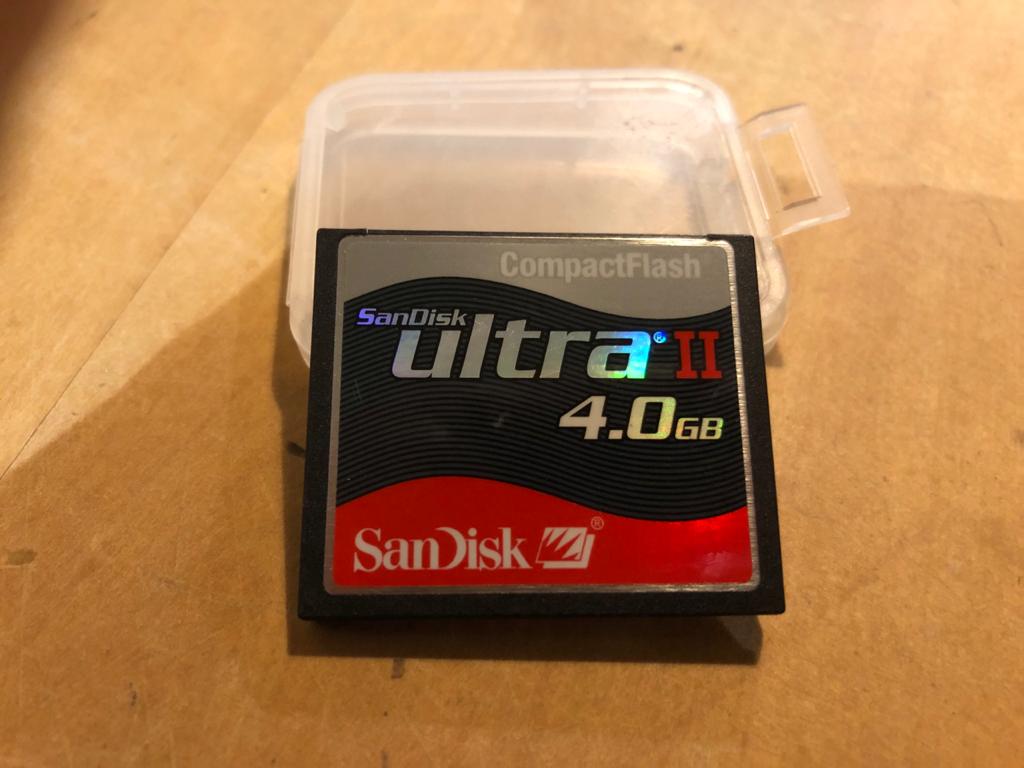 SanDisk CompactFlash 4GB Memory card - for some DSLR cameras