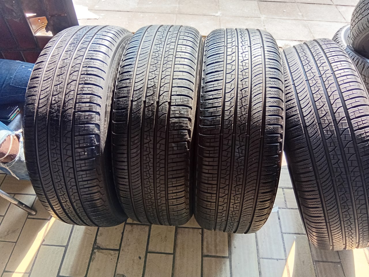 Set of 255/60/20 × 4 Pirelli Scorpoin Zerro. - Private Seller Set of 255/60/20 × 4 Pirelli Scorpoin Zerro. - Private Seller