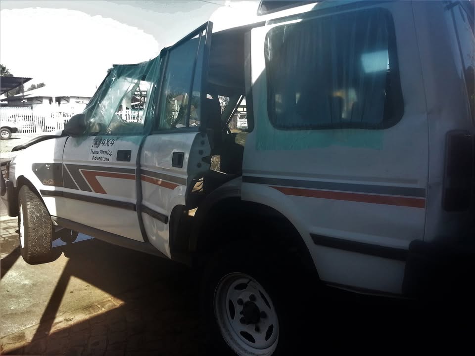 Land Rover Discovery 1 – Stripping for Spares | AUTO EZI Land Rover Discovery 1 – Stripping for Spares | AUTO EZI