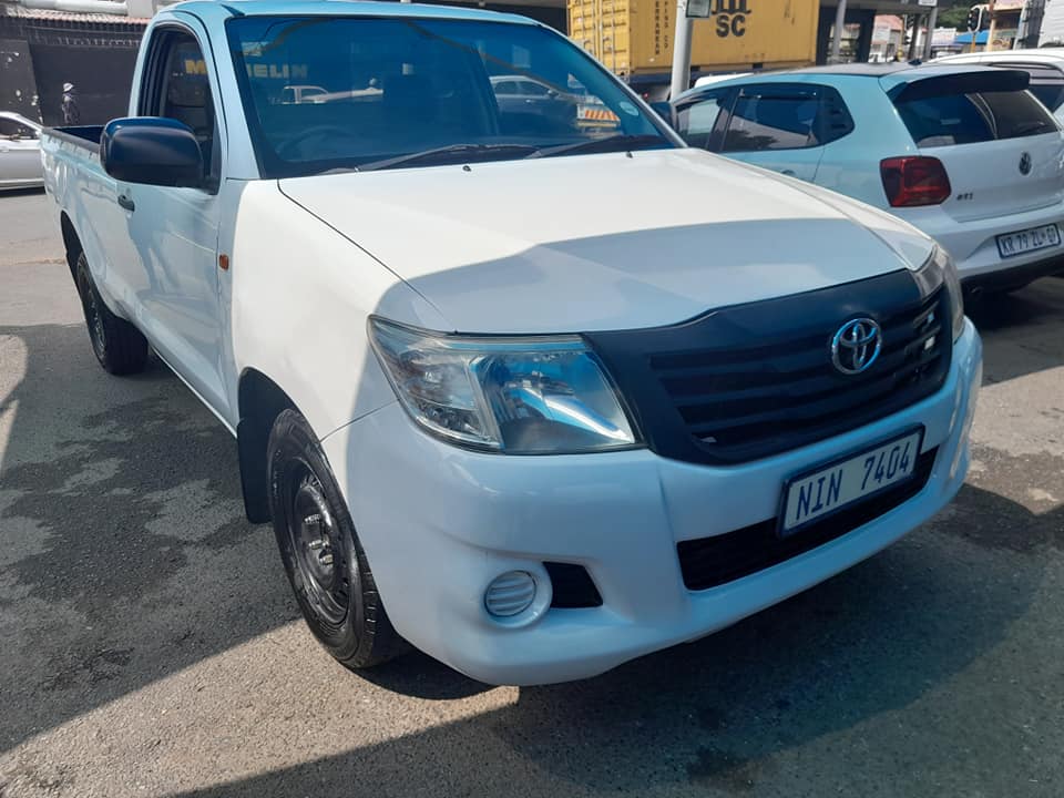 2013 TOYOTA HILUX 2.5 D4D MANUAL