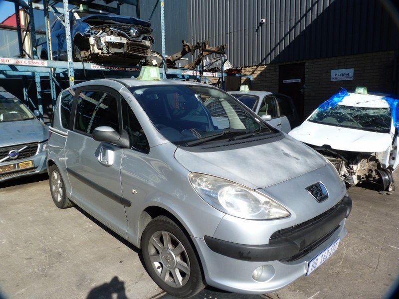 Peugeot 1007 1.6 16V AT Silver - 2006 STRIPPING FOR SPARES - Private Seller Peugeot 1007 1.6 16V AT Silver - 2006 STRIPPING FOR SPARES - Private Seller