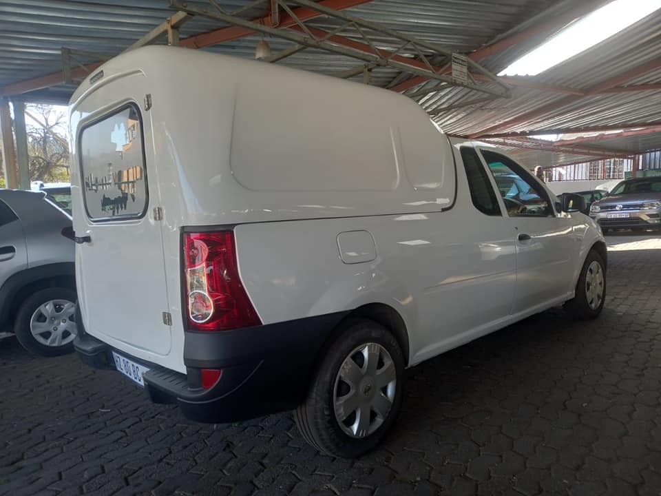Nissan Np200 1.6 Manual with Canopy 2019 White