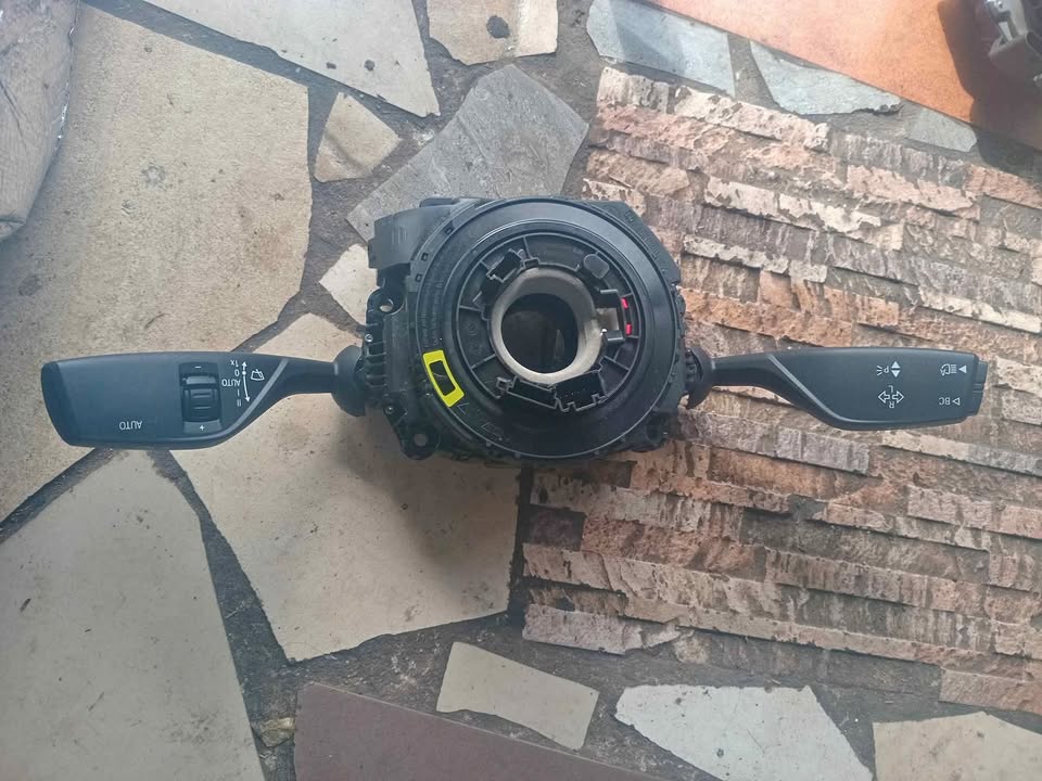 BMW 2 Convertible (F23) Tape turn signal switch coil ) - Private Seller BMW 2 Convertible (F23) Tape turn signal switch coil ) - Private Seller