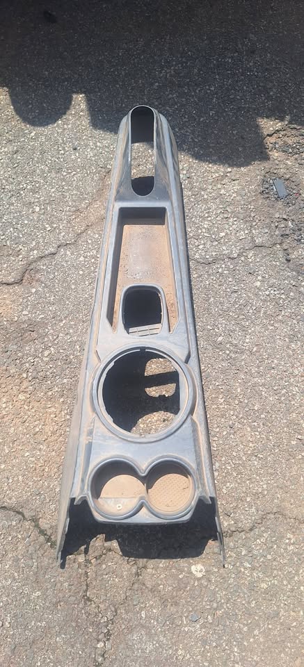 Tata xenom centre console available  Call or whatsapp Wesley - Private Seller