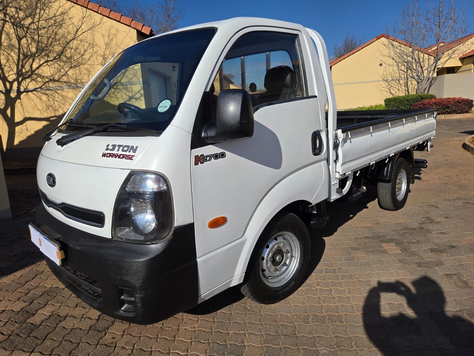 Kia 2700